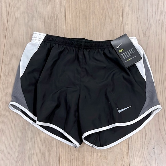 Nike Pants - NWT Nike Dri-Fit Running Shorts Size Women’s XS